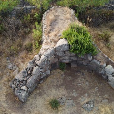 Tomba di giganti Mura Cuada e nuraghe Atzara- PAULILATINO