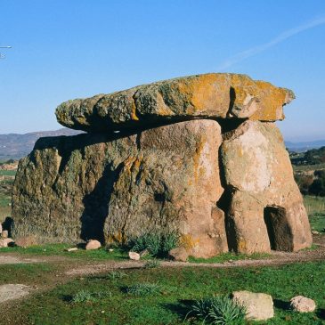 Nuraghe Corvos, a Florinas, e Dolmen Sa Coveccada, a Mores