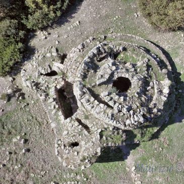 Nuraghe Funtana, a Ittireddu, e Nuraghe Mannu, a Nughedu San Nicolò